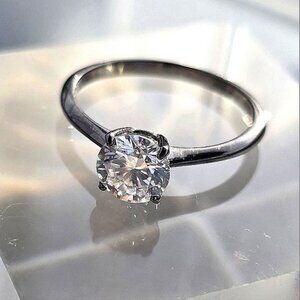 925 Sterling Silver Ring Sz 7 with Moissanite Gemstone 6mm